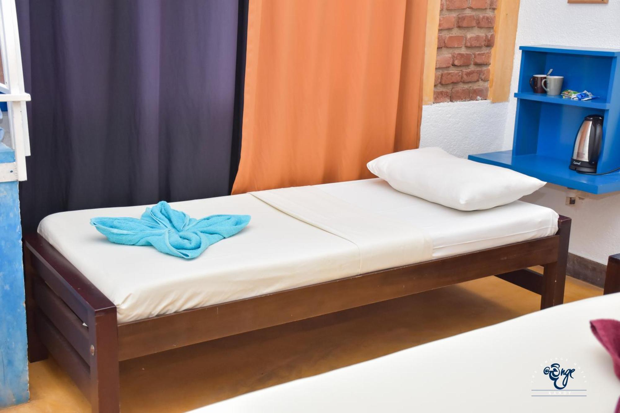 The Change Hotel Канди Экстерьер фото